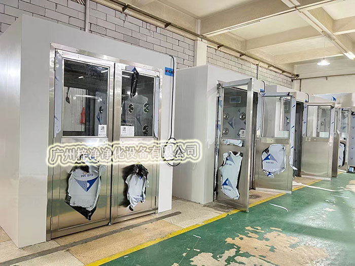 風(fēng)淋室的類(lèi)型繁多，不同類(lèi)型的風(fēng)淋室適用于不同的場(chǎng)合和需求